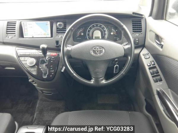 Used 2005 AT toyota isis ZNM10W Image[19]