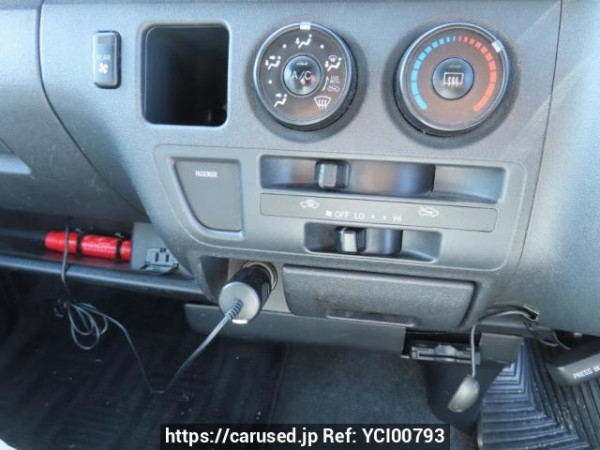 Used 2006 AT toyota hiace-van KDH200V Image[30]