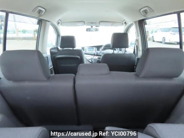 Used 2004 AT toyota isis ZNM10W Image[9]