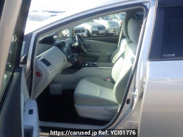 Buy Used 2012 Toyota Prius alpha ZVW40W (YCI01776) - Carused.jp