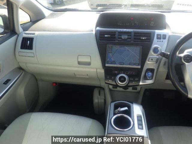 Buy Used 2012 Toyota Prius alpha ZVW40W (YCI01776) - Carused.jp