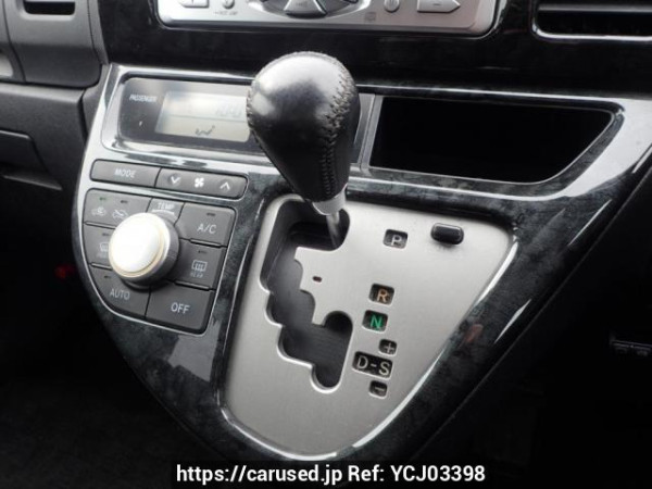 Used 2007 AT toyota wish ZNE10G Image[17]