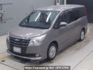Toyota Noah ZWR80G
