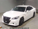 Toyota Crown Hybrid AWS210