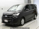 Toyota Noah ZWR80G