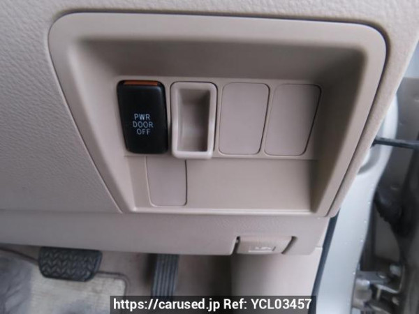 Used 2005 AT toyota raum NCZ20 Image[31]