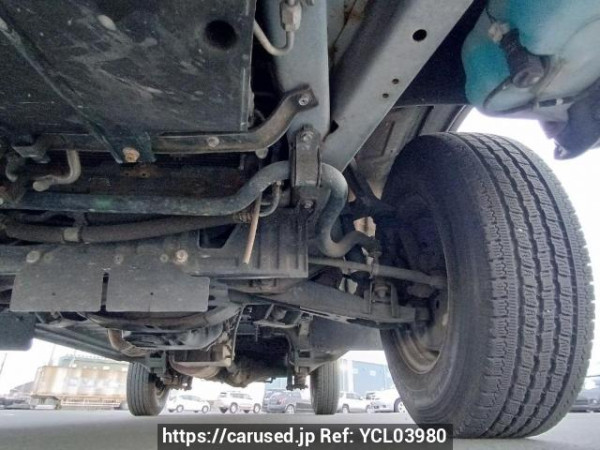 Used 2004 AT toyota hiace-van TRH112V Image[32]