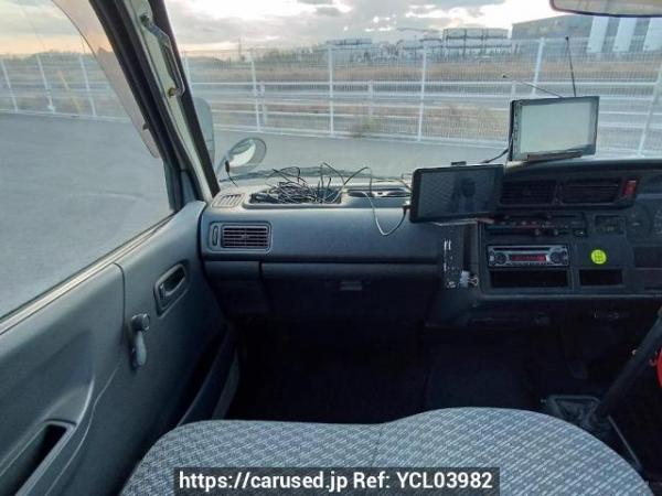 Used 2003 MT toyota hiace-van RZH112V Image[17]