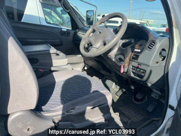 Used 2004 AT nissan caravan-bus DWGE25 Image[14]