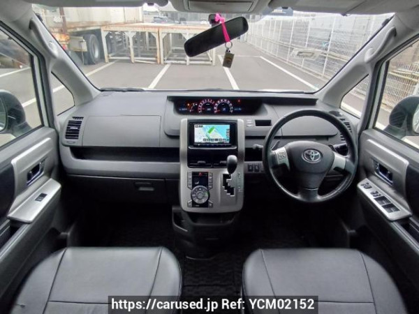 Used 2009 AT toyota voxy ZRR70W Image[18]