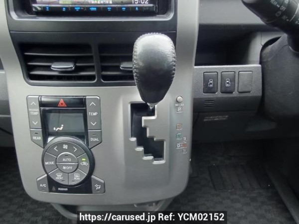 Used 2009 AT toyota voxy ZRR70W Image[26]
