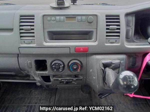 Used 2005 MT toyota hiace-van KDH205V Image[20]