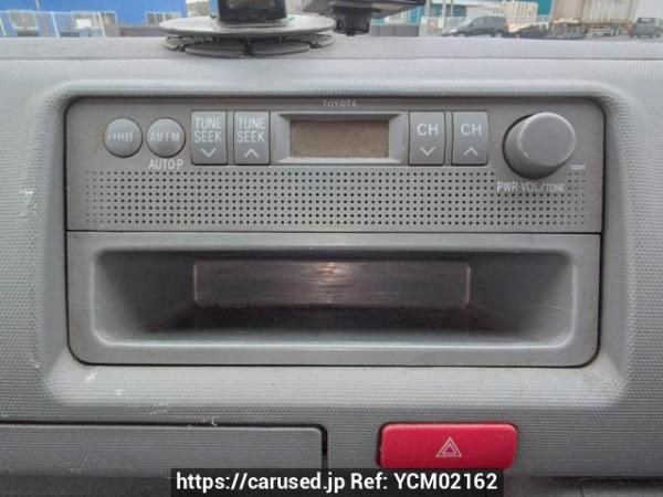 Used 2005 MT toyota hiace-van KDH205V Image[21]