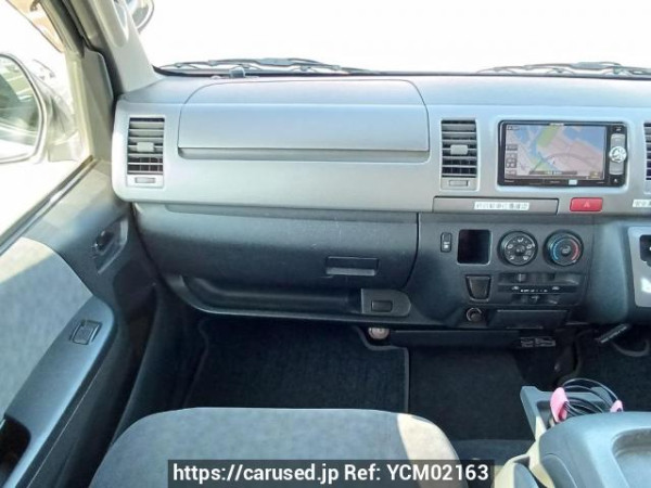 Used 2006 AT toyota regiusace-van TRH200V Image[18]