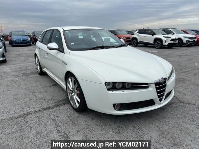 Buy Used 2009 Alfa Romeo 159 Sportwagon 93922 (YCM02171) - Carused.jp
