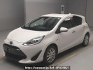 Toyota Aqua NHP10