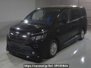 Toyota Voxy ZWR80G
