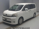 Toyota Voxy ZRR70G