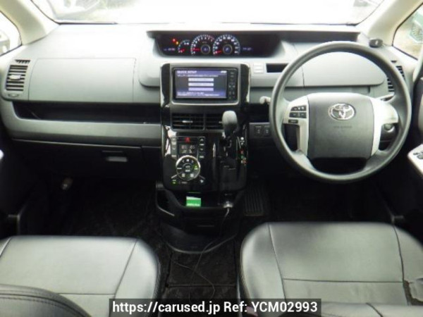 Used 2012 AT toyota noah ZRR70G Image[17]