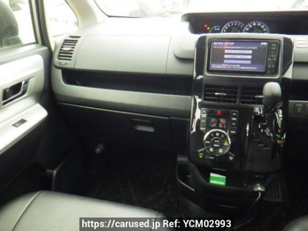 Used 2012 AT toyota noah ZRR70G Image[18]