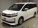 Toyota Voxy ZRR80G