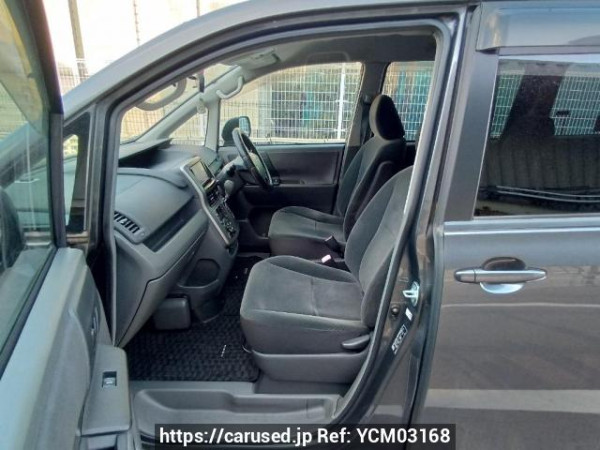 Used 2007 AT toyota noah ZRR70G Image[14]