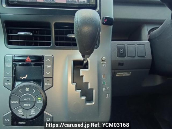 Used 2007 AT toyota noah ZRR70G Image[26]