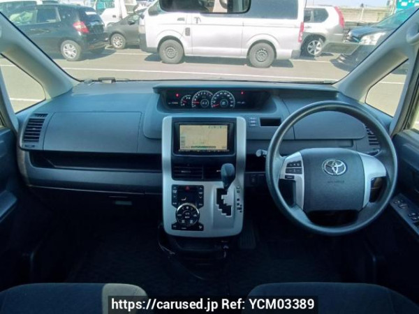 Used 2010 AT toyota noah ZRR70G Image[18]