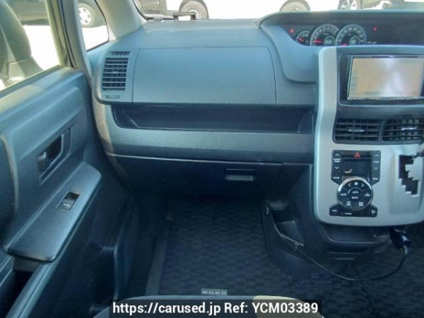 Used 2010 AT toyota noah ZRR70G Image[19]