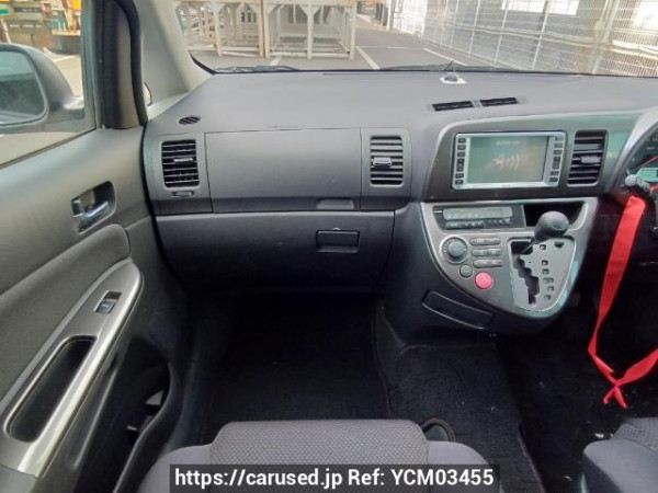 Used 2004 AT toyota wish ZNE10G Image[19]