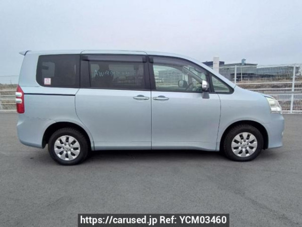 Used 2010 AT toyota noah ZRR75G Image[7]