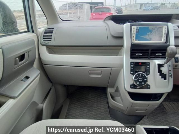 Used 2010 AT toyota noah ZRR75G Image[19]