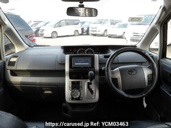 Used 2009 AT toyota noah ZRR70G Image[19]