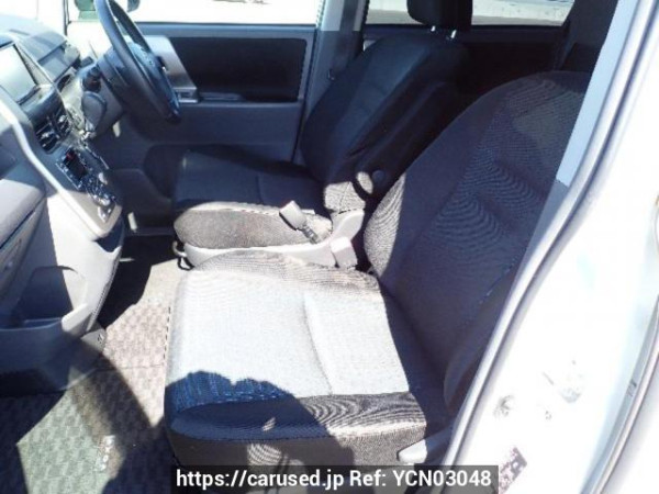 Used 2008 AT toyota voxy ZRR70W Image[12]