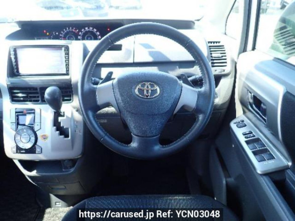Used 2008 AT toyota voxy ZRR70W Image[18]
