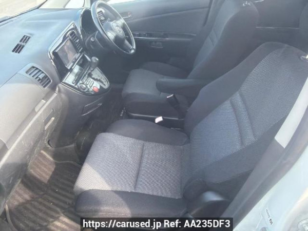 Used 2004 AT toyota wish ZNE10G Image[10]