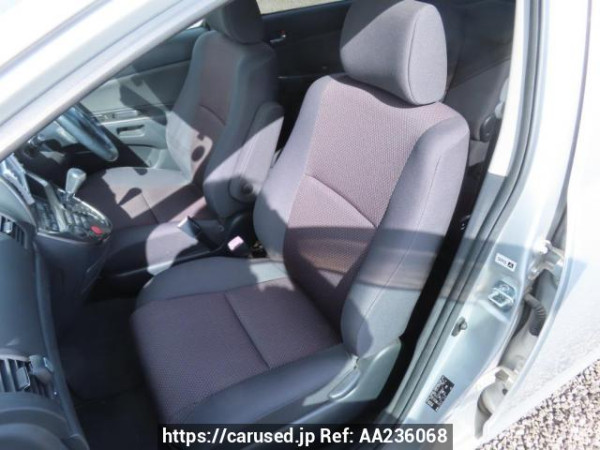 Used 2005 AT toyota wish ZNE10G Image[16]