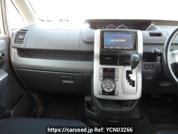 Used 2009 AT toyota voxy ZRR70W Image[21]