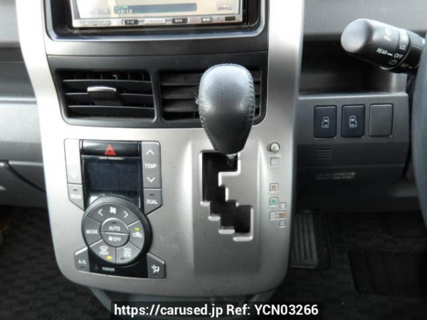 Used 2009 AT toyota voxy ZRR70W Image[28]