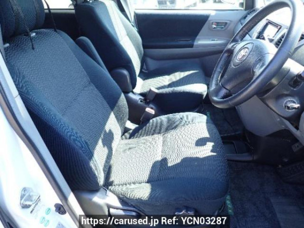 Used 2005 AT toyota voxy AZR60G Image[9]