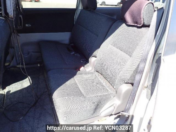 Used 2005 AT toyota voxy AZR60G Image[12]