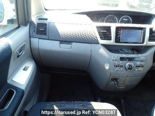 Used 2005 AT toyota voxy AZR60G Image[16]