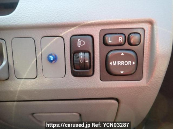 Used 2005 AT toyota voxy AZR60G Image[23]