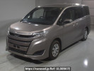 Toyota Noah ZRR80G