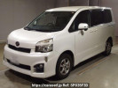 Toyota Voxy ZRR75W