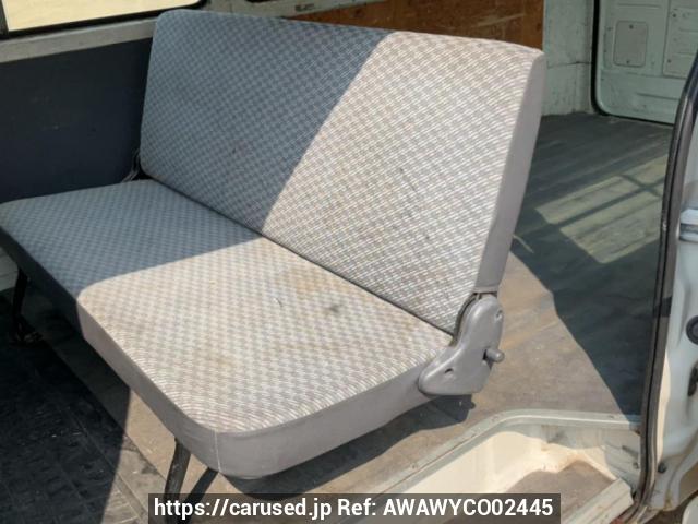 Buy Used 2004 Toyota Hiace Van LH178V (AWAWYCO02445) - Carused.jp