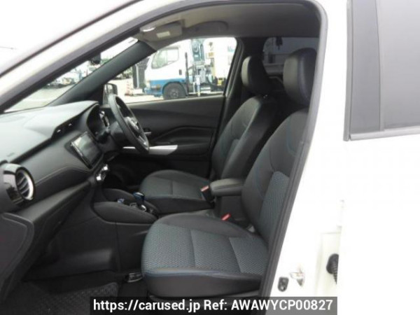 Used 2022 AT nissan kicks P15 Image[12]