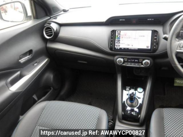Used 2022 AT nissan kicks P15 Image[15]