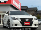 Toyota Crown Hybrid AWS210