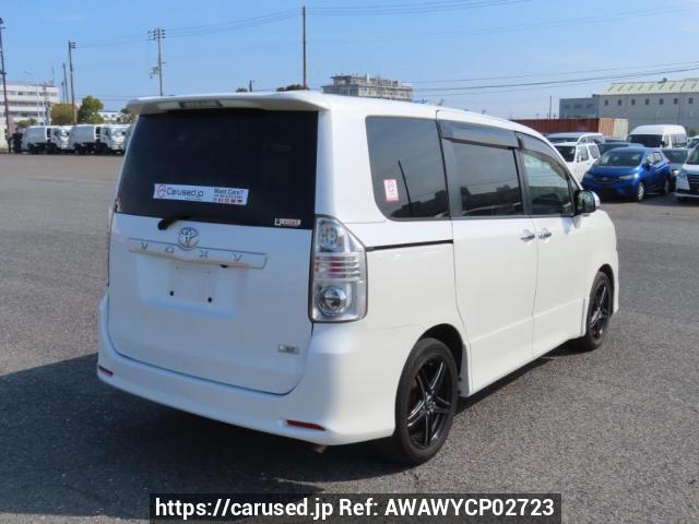 Comprar usado 2010 Toyota Voxy ZRR70W (AWAWYCP02723) - Carused.jp